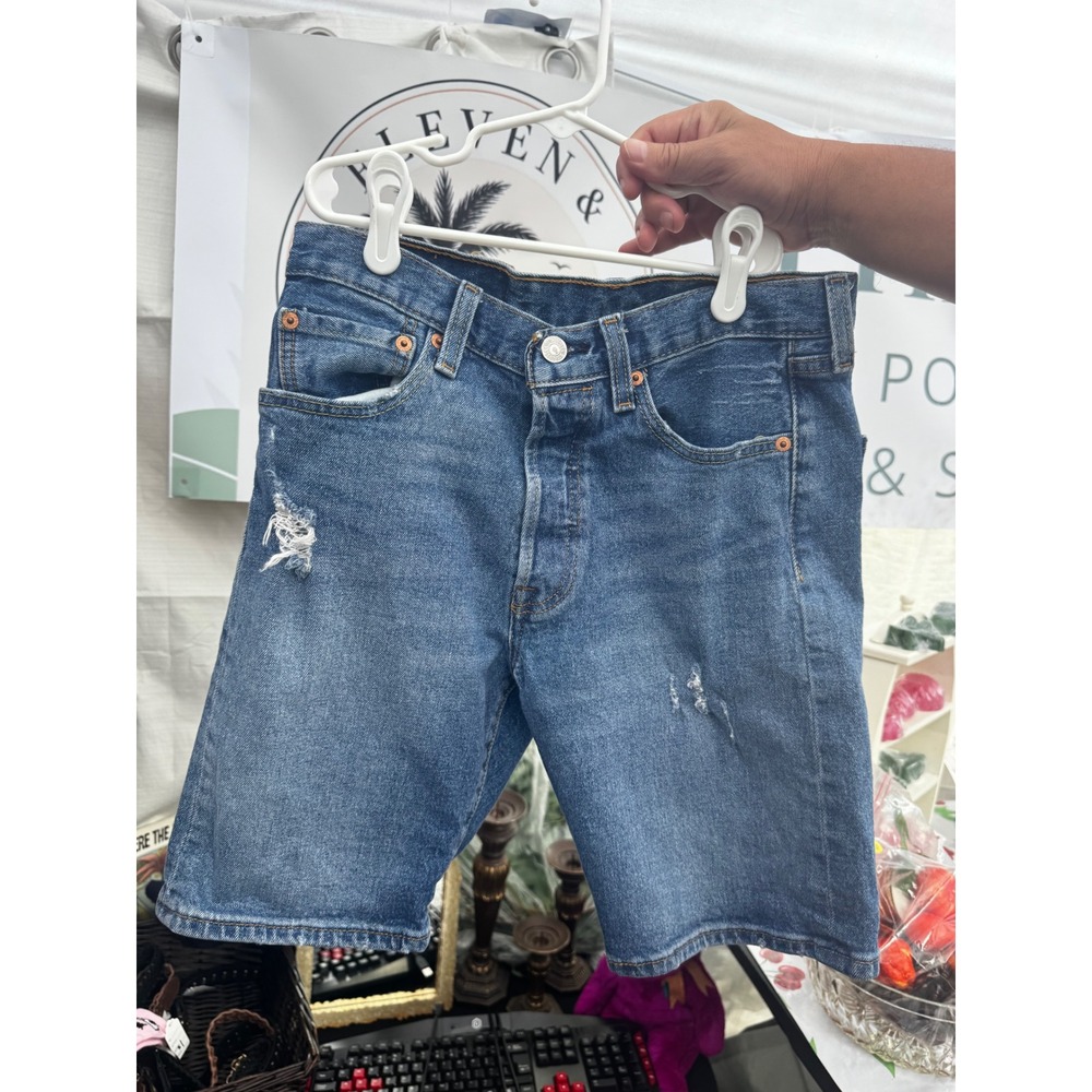 Levis 501 Original Fit Distressed Denim Shorts Medium Wash Blue W29